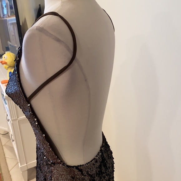 Gorgeous Sequined Gown in great condition. Love the sparkles - Picture 12 of 16